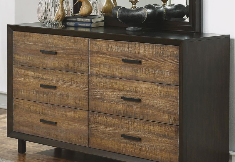 Dressers / Chest / Cabinets